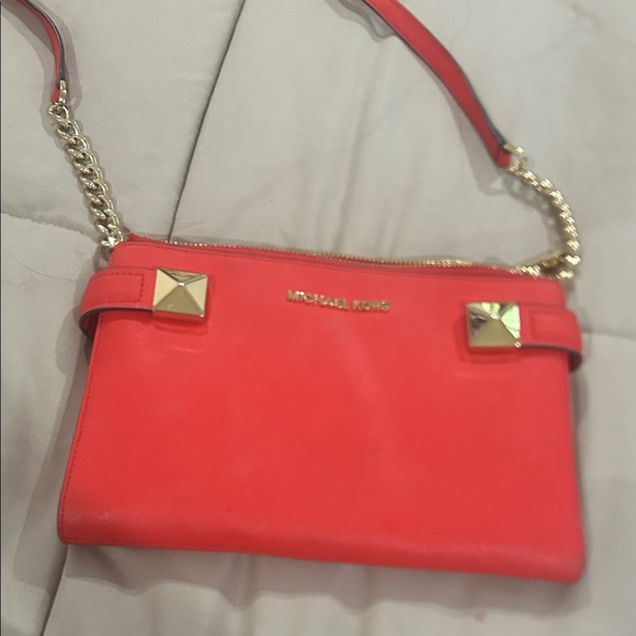 Michael Kors Coral Crossbody Bag with Gold Accents - Picture 1 of 3